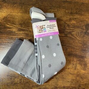 Muk Luks graduated compression socks 3pk gray NEW